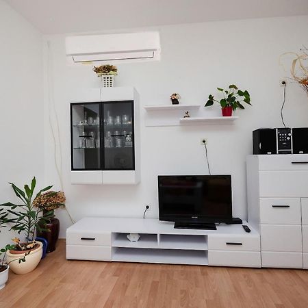 Apartment Ruza Lopar Luaran gambar